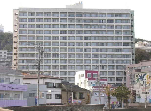 【物件紹介】\ 白良浜が一望できるお手頃マンション /